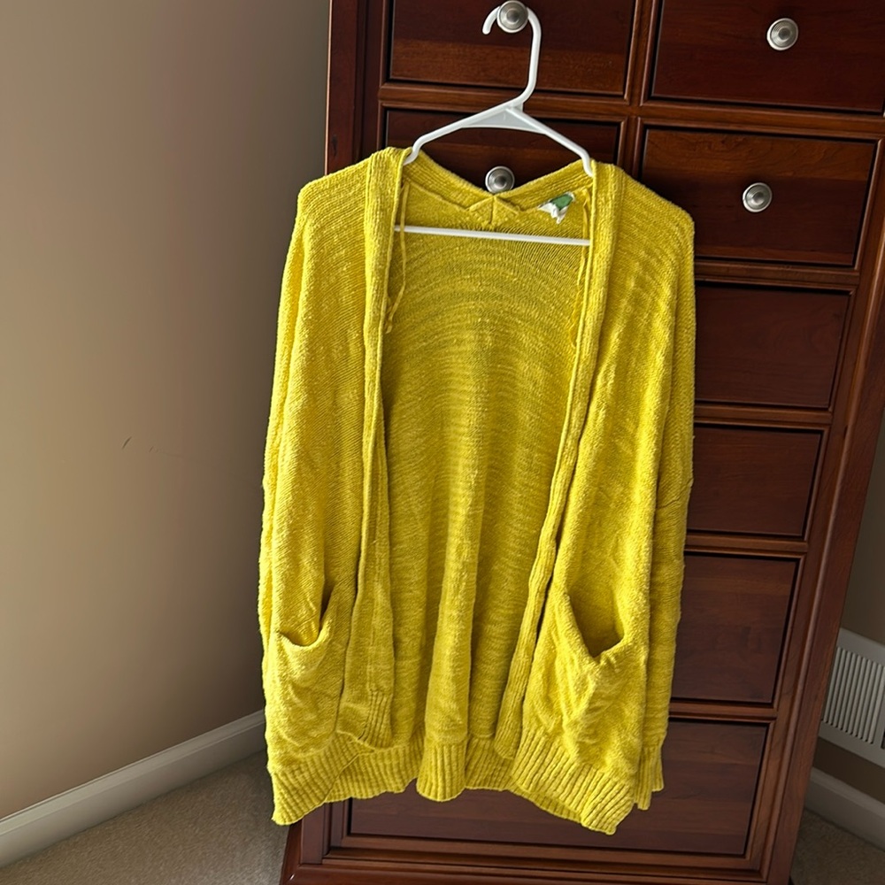 Anthropologie women’s open front sweater, yellow, has pockets, size large, soft!
